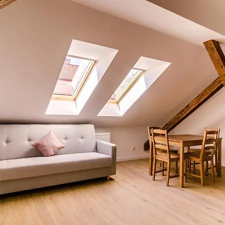 Churchill Hotel apartamentowy Praga