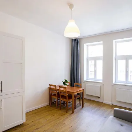 Churchill Aparthotel 4*